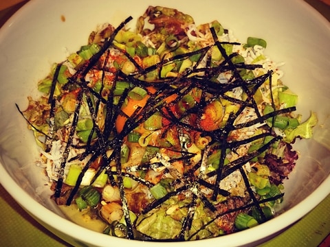 大絶賛!箸が止まらない!生たまごシラス丼!